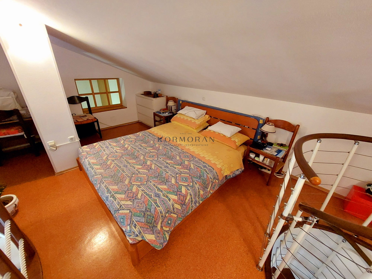 Dvoetažni apartma s pogledom na morje
